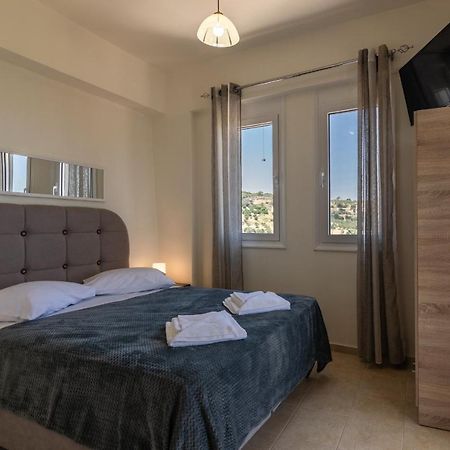 Haravgi 5 Bedrooms Villa Αγία Τριάδα Εξωτερικό φωτογραφία